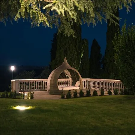 With Private Pool In Vinci - What'app - 0049-1521-4658-810 - For Reservations! * Limite