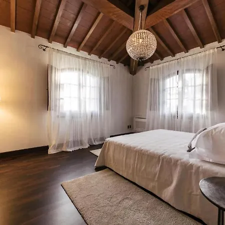 With Private Pool In Vinci - What'app - 0049-1521-4658-810 - For Reservations! Limite