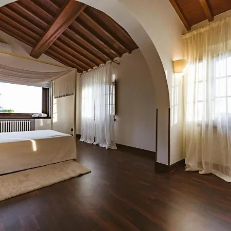 Villa With Private Pool In Vinci - What'app - 0049-1521-4658-810 - For Reservations!