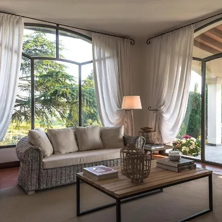 With Private Pool In Vinci - What'app - 0049-1521-4658-810 - For Reservations!