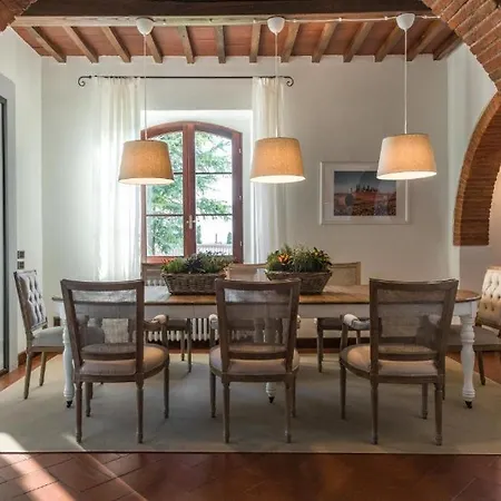 With Private Pool In Vinci - What'app - 0049-1521-4658-810 - For Reservations! Villa Limite
