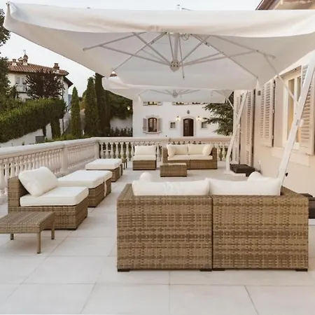 With Private Pool In Vinci - What'app - 0049-1521-4658-810 - For Reservations!
